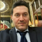 الدكتور نزار العنابي