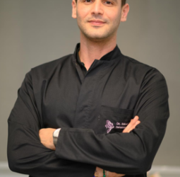 الدكتور سامي باكر